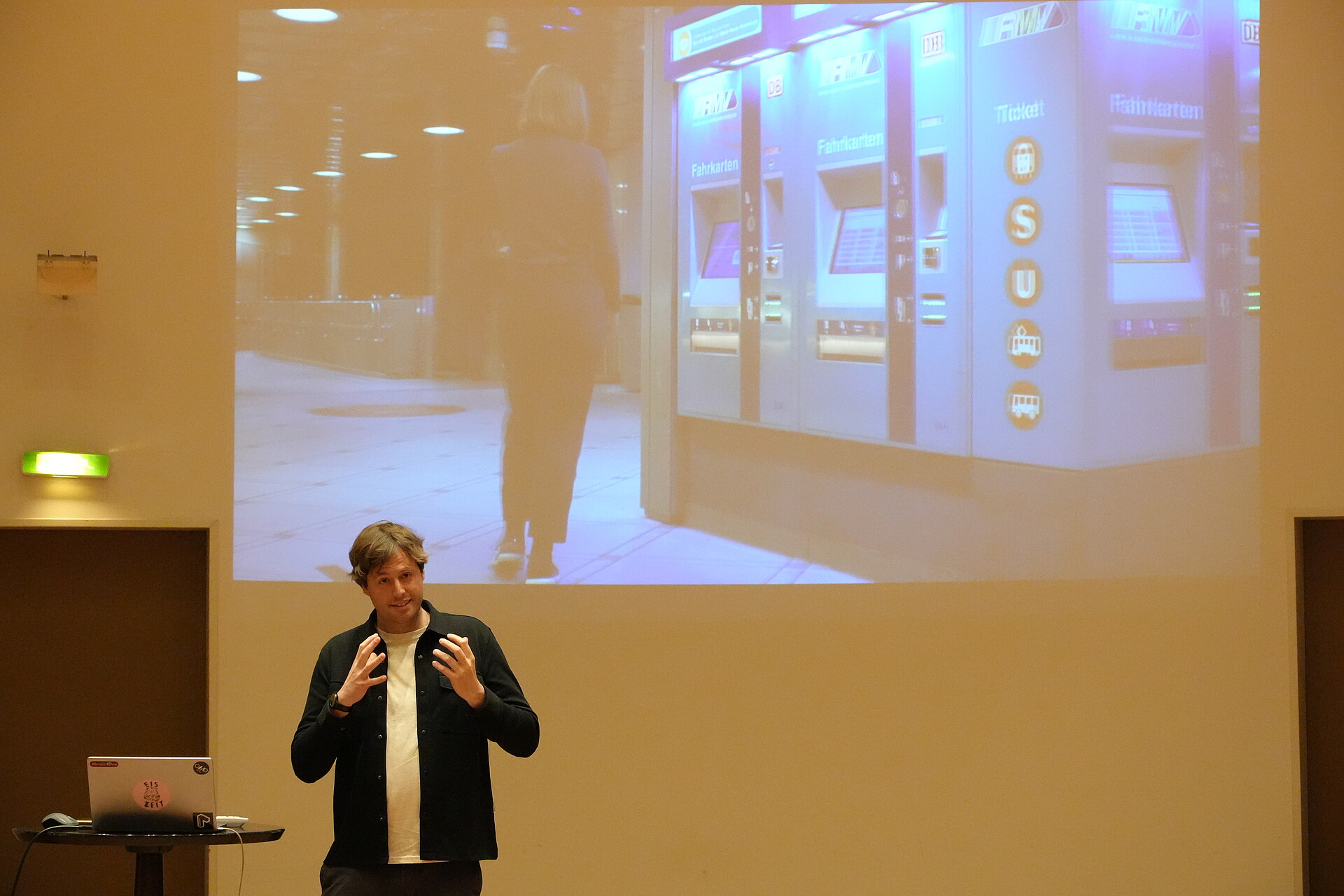 1_PK_VR-Brille_14.11.2025