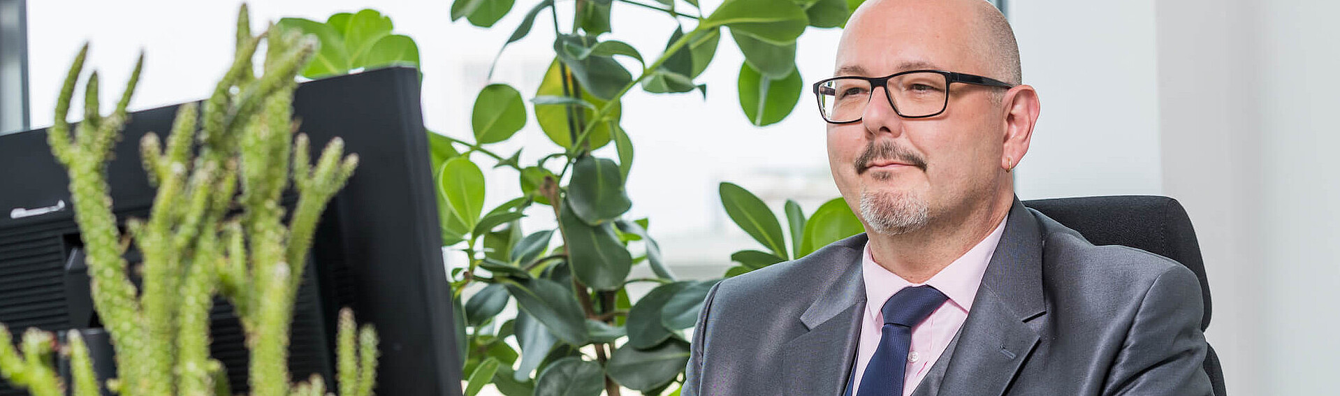 Kauf Jahreskarte. Jahreskartenkunde bestellt eine Jahreskarte online unter MeineVGF.