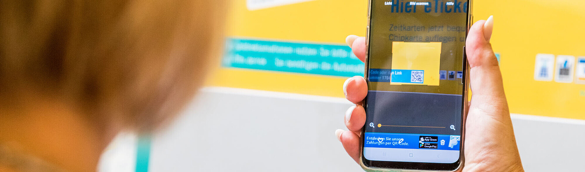 Customer uses the QR code to open the contact form for the vending machine money complaint.